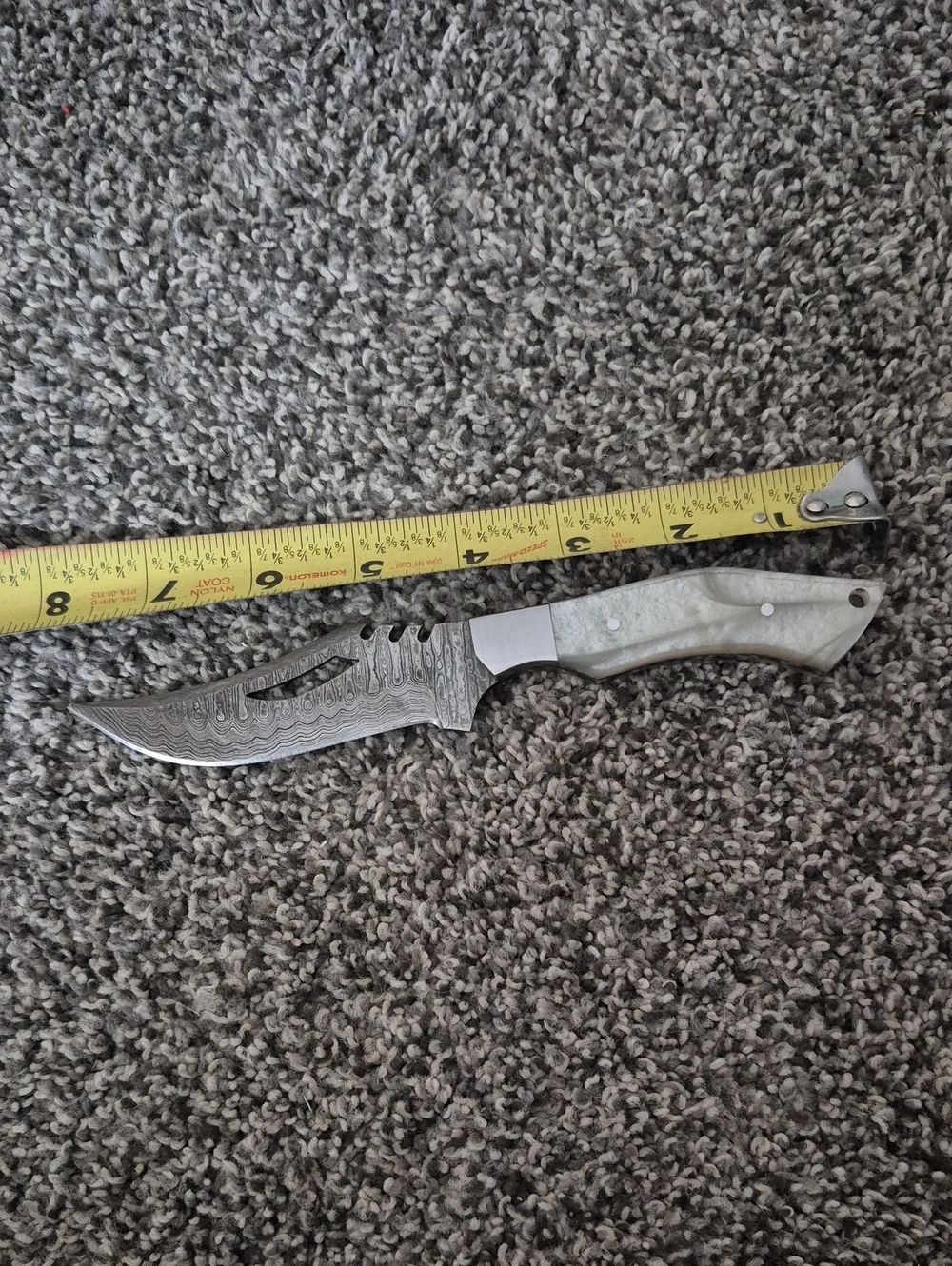 Damascus-Pattern Hunting Knife with Pearlized Handle